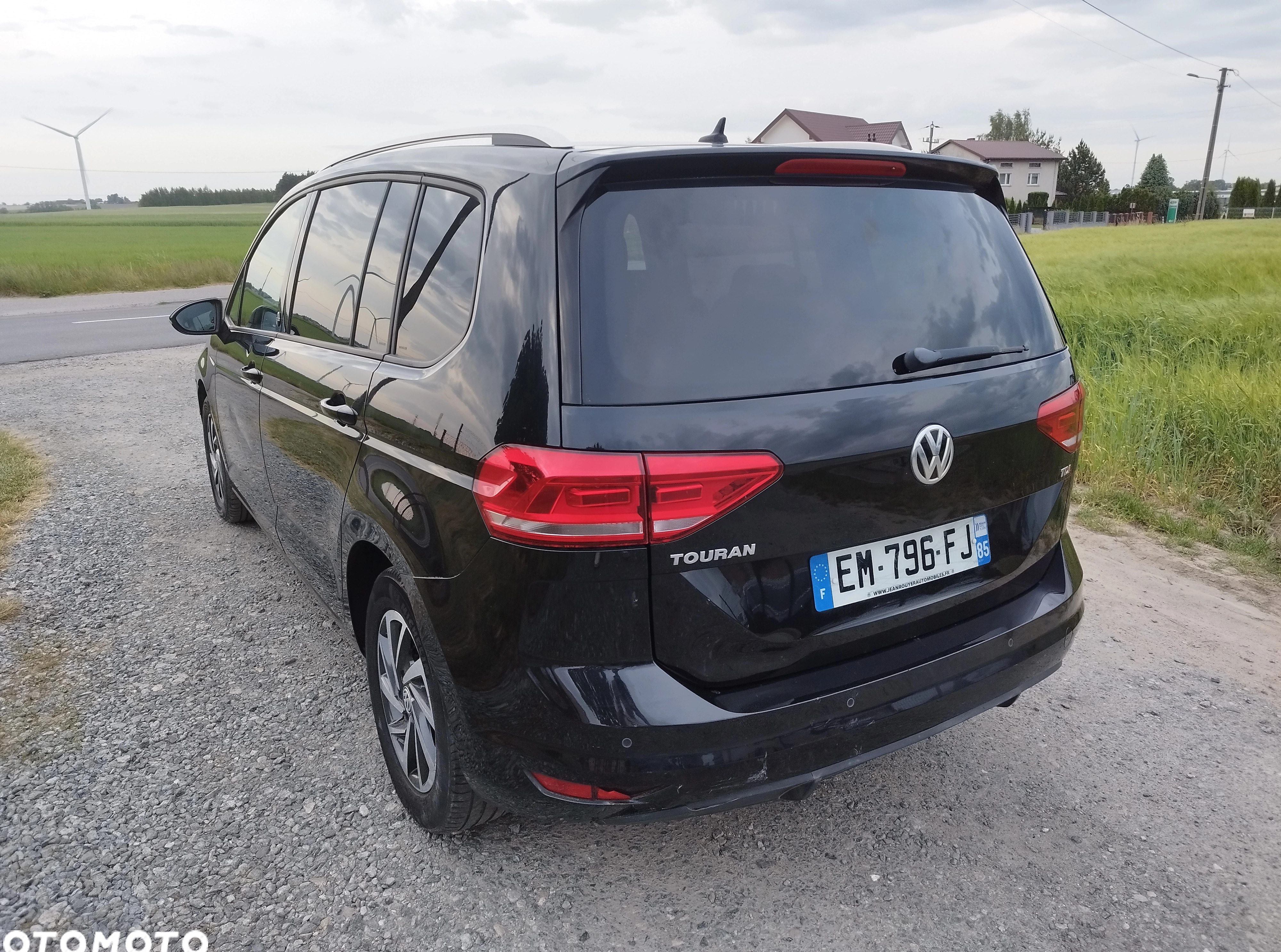 Volkswagen Touran cena 34900 przebieg: 149000, rok produkcji 2017 z Kępno małe 326